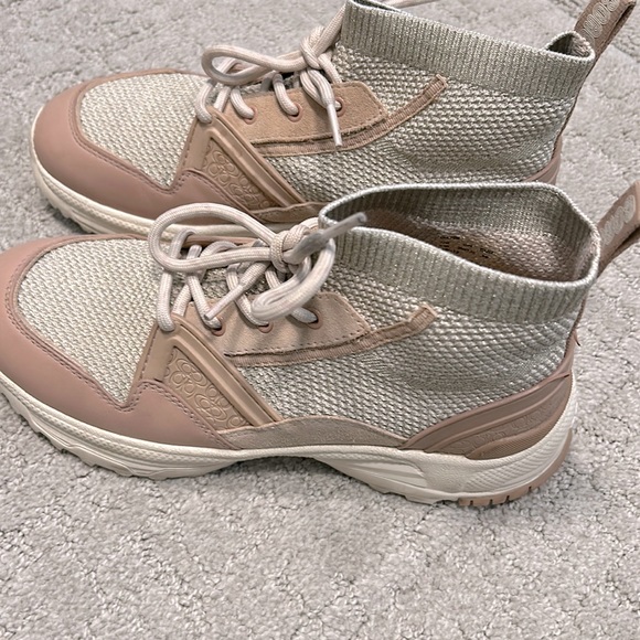 COACH Women’s Shoes Size 8.5 - Picture 1 of 2